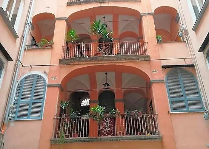 Bed and Breakfast Domusrealstella Napoli